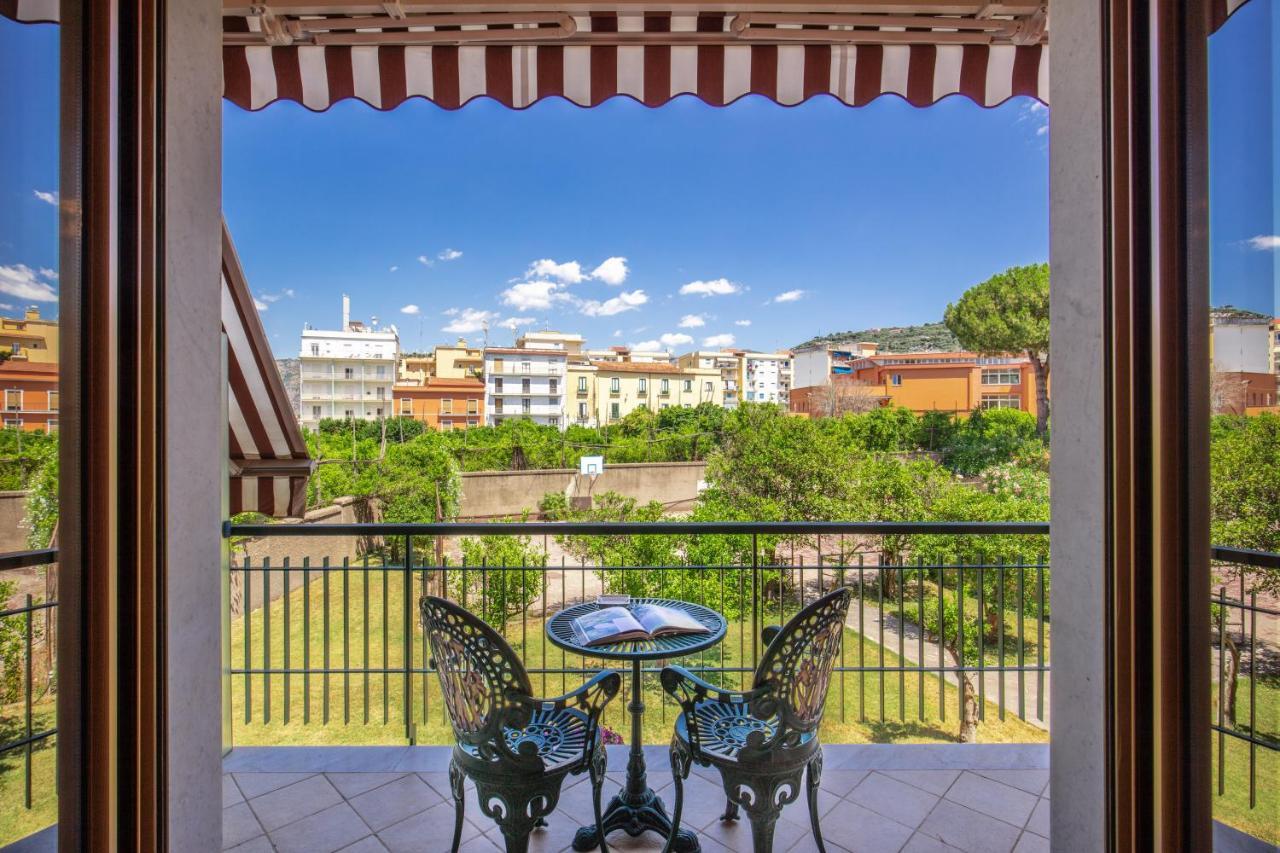 Domus Vittoria - The Luxury Quintessence Apartamento Sorrento Exterior foto