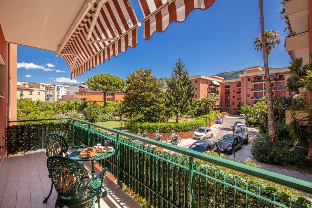 Domus Vittoria - The Luxury Quintessence Apartamento Sorrento Exterior foto